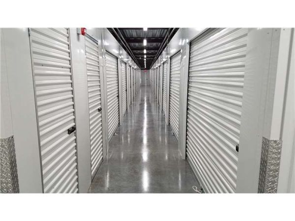 Extra Space Storage - 8252 - Brandon - Brandon Blvd - 1759 West Brandon Boulevard
