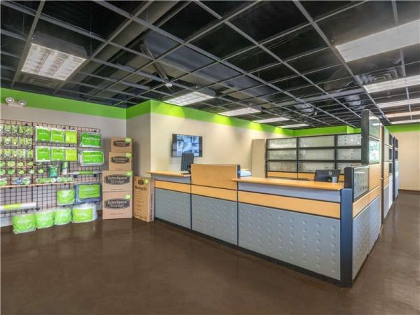 Extra Space Storage - 8258 - Houston - San Jacinto St - 3011 San Jacinto Street