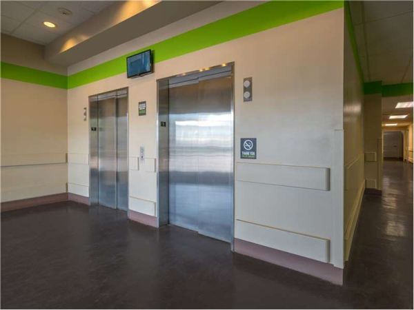 Extra Space Storage - 8258 - Houston - San Jacinto St - 3011 San Jacinto Street
