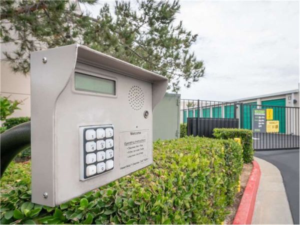 Extra Space Storage - 8363 - Irvine - 66 Tesla - 66 Tesla
