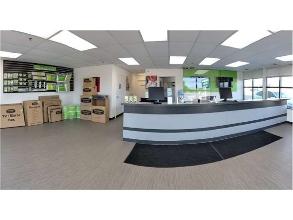 Extra Space Storage - 8442 - Gaithersburg - Woodfield Rd - 18830 Woodfield Road