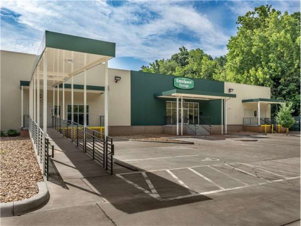 Extra Space Storage - 8506 - Charlotte - Eastway Drive - 3304 Eastway Drive