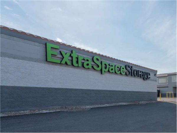 Extra Space Storage - 8537 - Henderson - Galleria Drive - 975 Galleria Drive