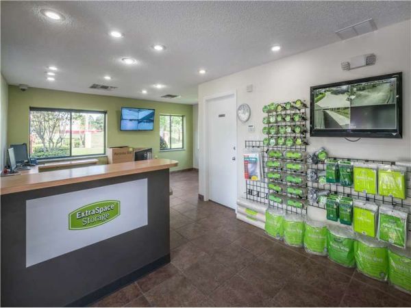 Extra Space Storage - 8558 - Lake Mary - Rinehart Rd - 610 Rinehart Road