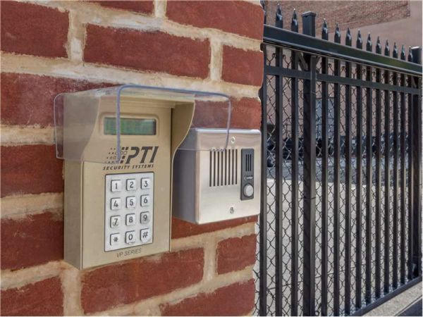 Extra Space Storage - 8761 - Baltimore - 602 N Howard Street - 602 North Howard Street