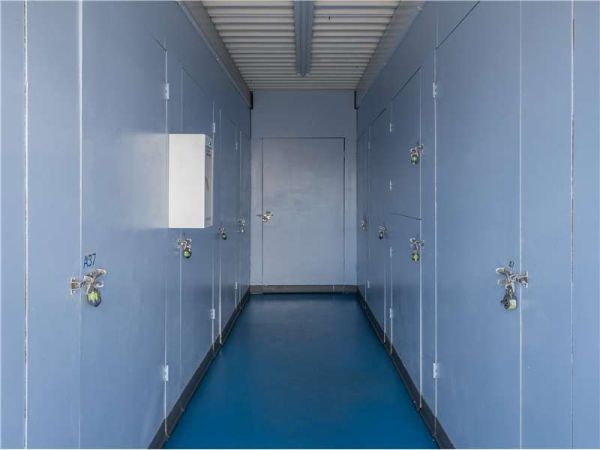 Extra Space Storage - 8788 - El Paso - Armour Dr - 11211 Armour Drive