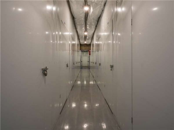 Extra Space Storage - 8786 - Phoenix - Indian School Rd - 301 West Indian School Road