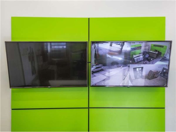 Extra Space Storage - 8880 - Queens - Crescent Street - 3719 Crescent Street