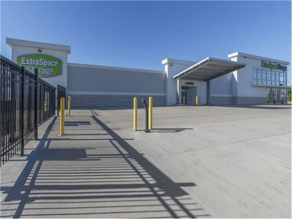 Extra Space Storage - 8737 - Omaha - Edna St - 19025 Edna Street