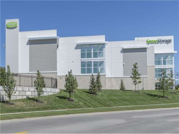 Extra Space Storage - 8738 - Elkhorn - Farnam St - 20302 Farnam Street