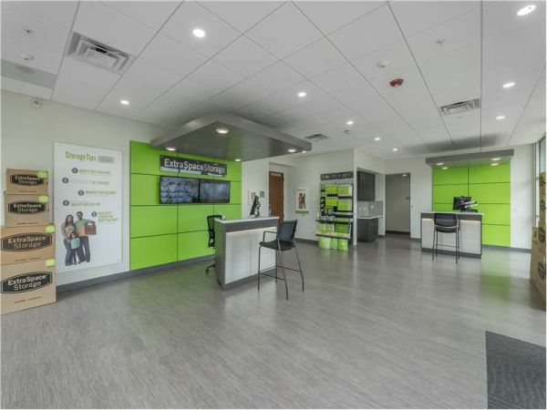 Extra Space Storage - 7034 - Murray - Commerce Dr - 5459 South Commerce Drive
