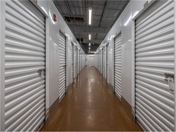 Extra Space Storage - 8955 - Fort Myers - Tamiami Trail - 19440 South Tamiami Trail