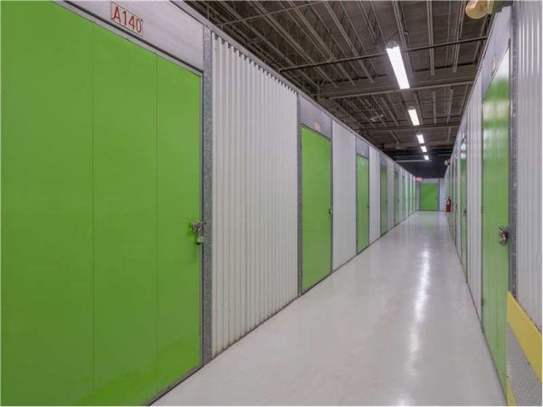 Extra Space Storage - 7203 - Huntington Station - Oakwood Rd - 380 Oakwood Road