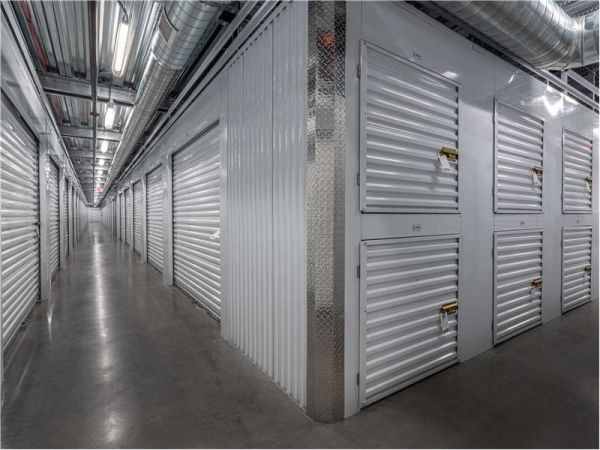 Extra Space Storage - 7186 - Irvine - 17 Shield - Annex - 17 Shield