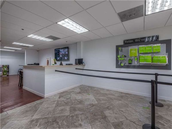 Extra Space Storage - 7256 - Jacksonville - Southpoint Pkwy - 6611 Southpoint Parkway