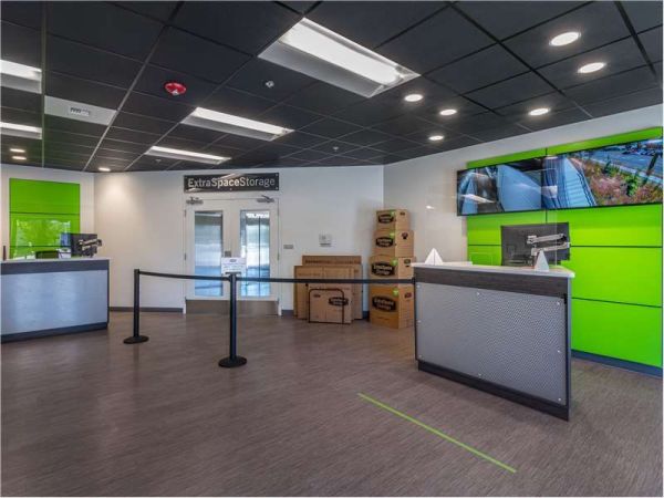Extra Space Storage - 7133 - Lynnwood - 31st Ave W - 13822 31st Avenue West