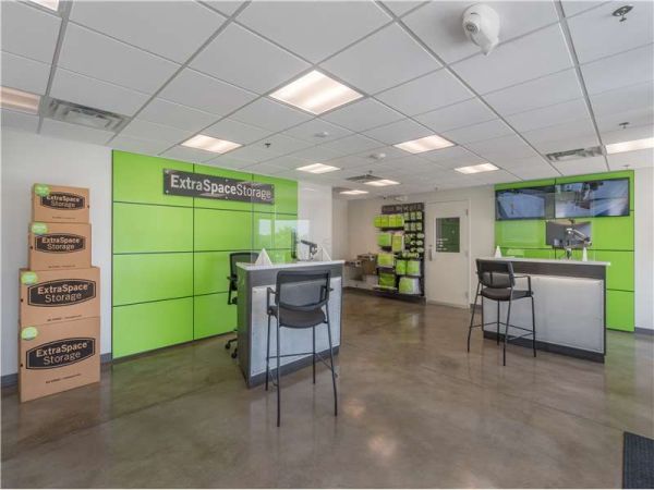 Extra Space Storage - 8895 - Fort Worth - West Vickery Blvd - 5230 West Vickery Boulevard