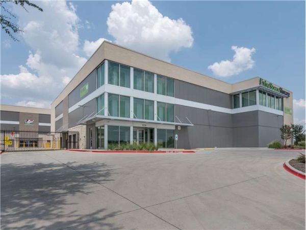 Extra Space Storage - 8895 - Fort Worth - West Vickery Blvd - 5230 West Vickery Boulevard
