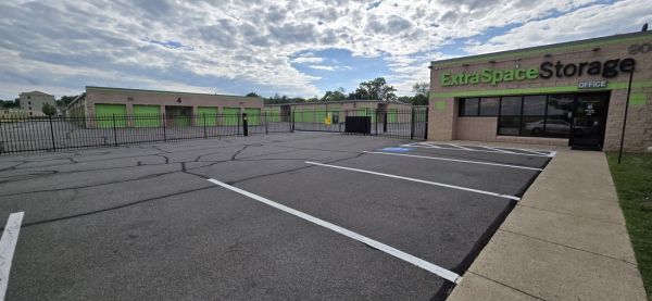 Extra Space Storage - 7473 - Leesburg - Trailview Blvd - 904 Trailview Boulevard Southeast
