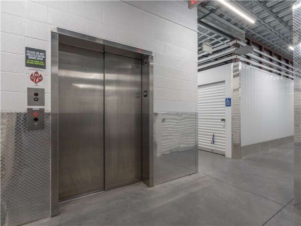 Extra Space Storage - 7259 - Phoenix - 16045 N Cave Creek Rd - 16045 North Cave Creek Road