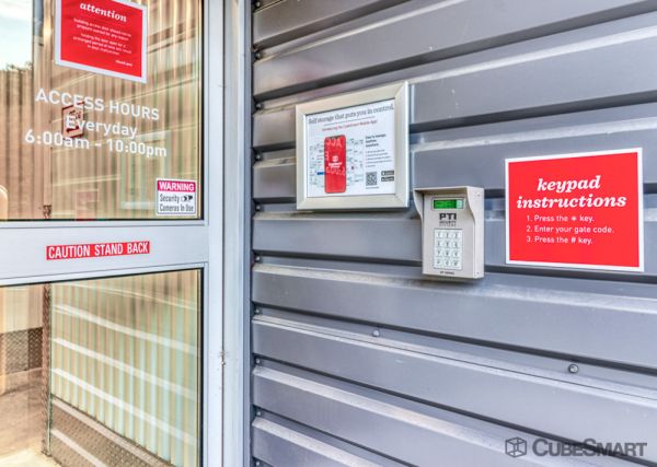 CubeSmart Self Storage - 4071 Quaker Lane - 4071 Quaker Lane