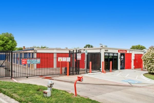Public Storage - Arlington - 1601 Harwell Dr - 1601 Harwell Dr