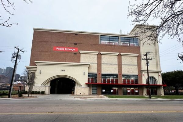Public Storage - Dallas - 2425 Canton St - 2425 Canton St
