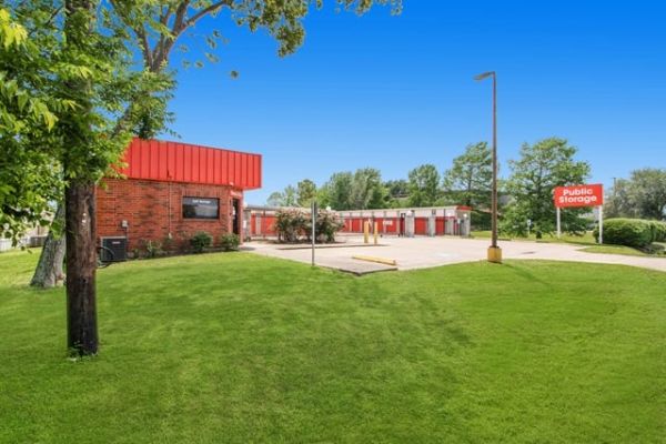 Public Storage - Pearland - 5710 Broadway St - 5710 Broadway St