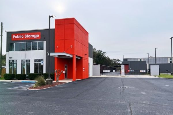 Public Storage - Pensacola - 1835 E Olive Rd - 1835 E Olive Rd