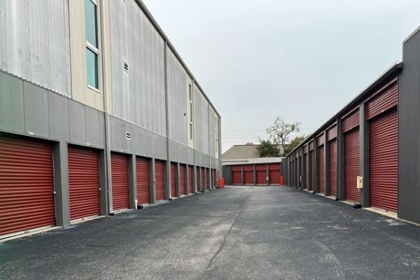 Public Storage - Pensacola - 1835 E Olive Rd - 1835 E Olive Rd
