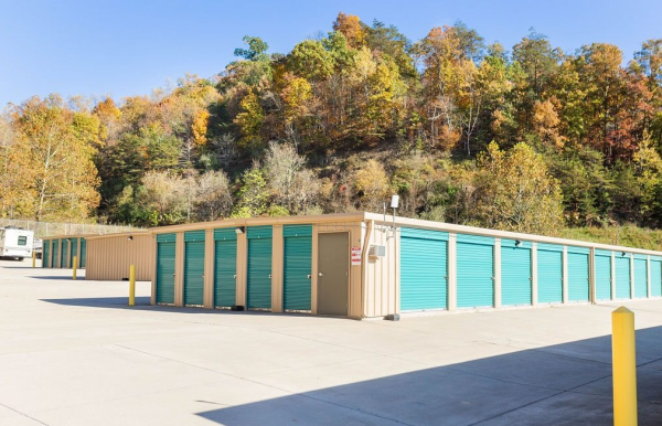 Mini Mall Storage - Hurricane - 316 Putnam Village Drive