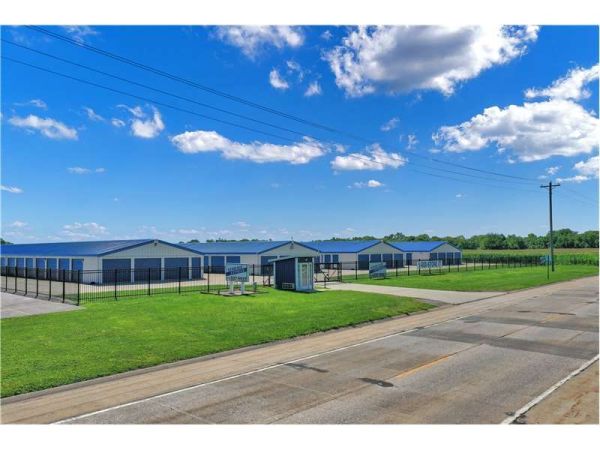 Extra Space Storage - 2156 - Bethalto - Moreland Rd - 715 South Moreland Road