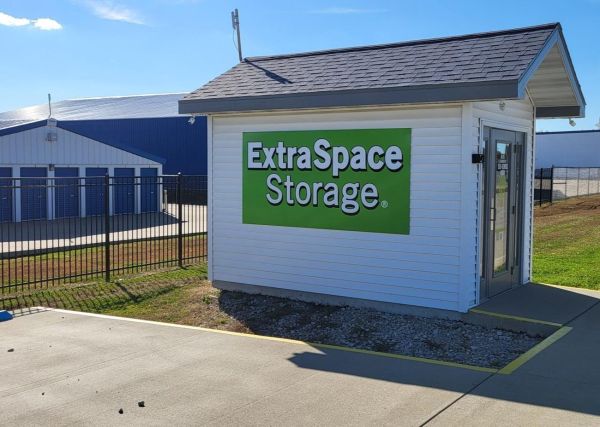 Extra Space Storage - 2163 - Paris - Jasper St - 610 East Jasper Street