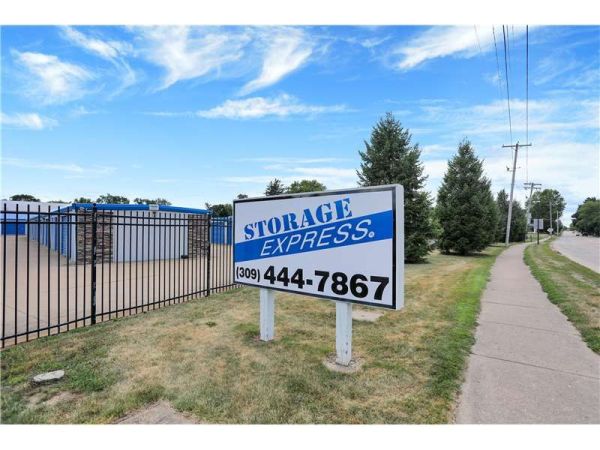 Extra Space Storage - 2167 - Washington - Walnut St - 812 Walnut Street