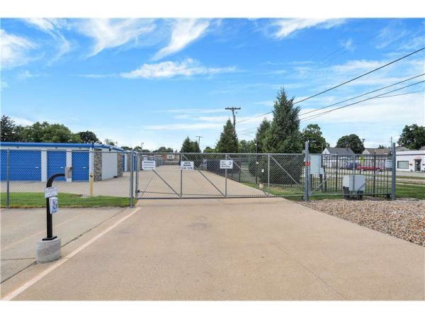Extra Space Storage - 2167 - Washington - Walnut St - 812 Walnut Street