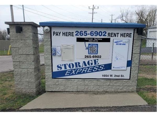 Extra Space Storage - 2177 - Madison - 2nd St - 1054 West 2nd Street