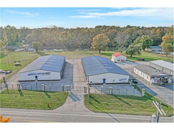 Extra Space Storage - 2202 - Sidney - Riverside Dr - 999 Riverside Drive