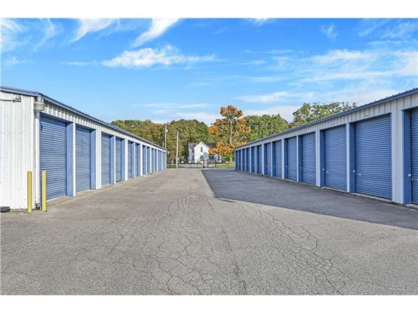 Extra Space Storage - 2202 - Sidney - Riverside Dr - 999 Riverside Drive