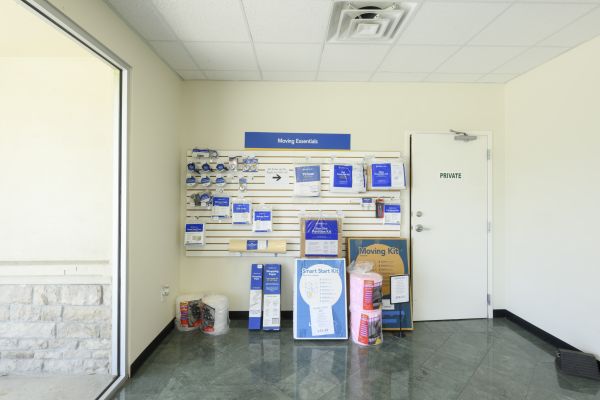 The Storage Center 8023 - Scott - 2130 West Willow Street