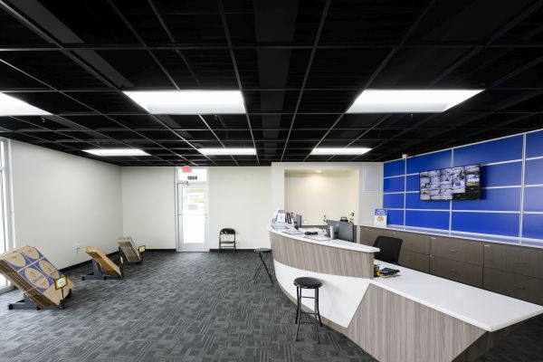 The Storage Center 8062 - Westbank Expressway - 1400 Westbank Expressway