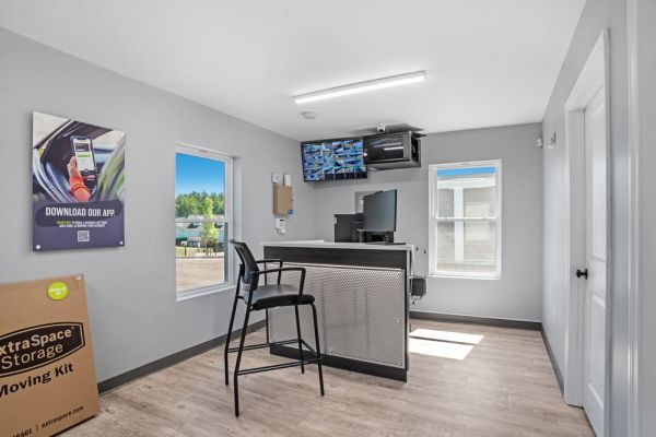 Extra Space Storage - 6211 - Pembroke - Sand Road - 627 Sand Road