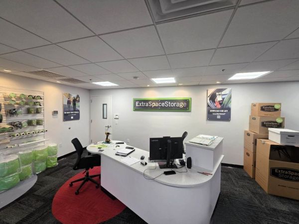 Extra Space Storage - 6304 - Montville - 352 Main Rd - 352 Main Road