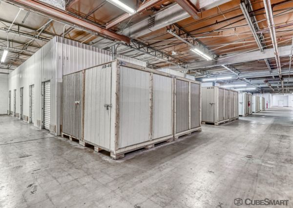 CubeSmart Self Storage - Taft Street - 855 West Taft Street