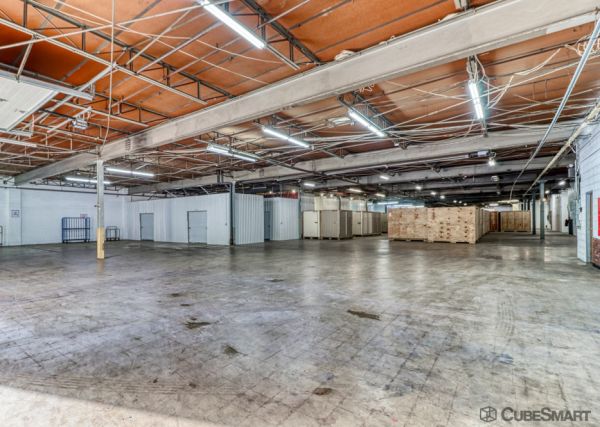CubeSmart Self Storage - Taft Street - 855 West Taft Street