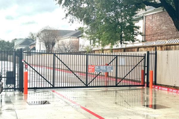Public Storage - Houston - 3703 Westheimer Blvd - 3703 Westheimer Blvd