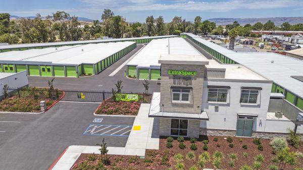 Extra Space Storage - 6082 - Hollister - Fallon Rd - 90 Fallon Road