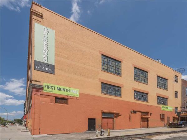 Extra Space Storage - 8886 - New York - Broadway - 3330 Broadway