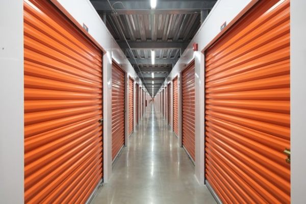 Public Storage - Saint Clair Shores - 20250 E 9 Mile Road - 20250 E 9 Mile Road