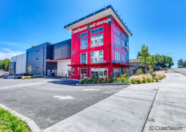 CubeSmart Self Storage - 16th Avenue Southwest - 10724 16th Avenue Southwest