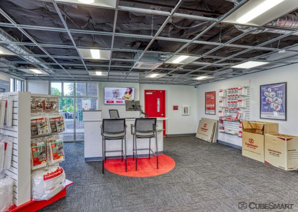 CubeSmart Self Storage - 16th Avenue Southwest - 10724 16th Avenue Southwest